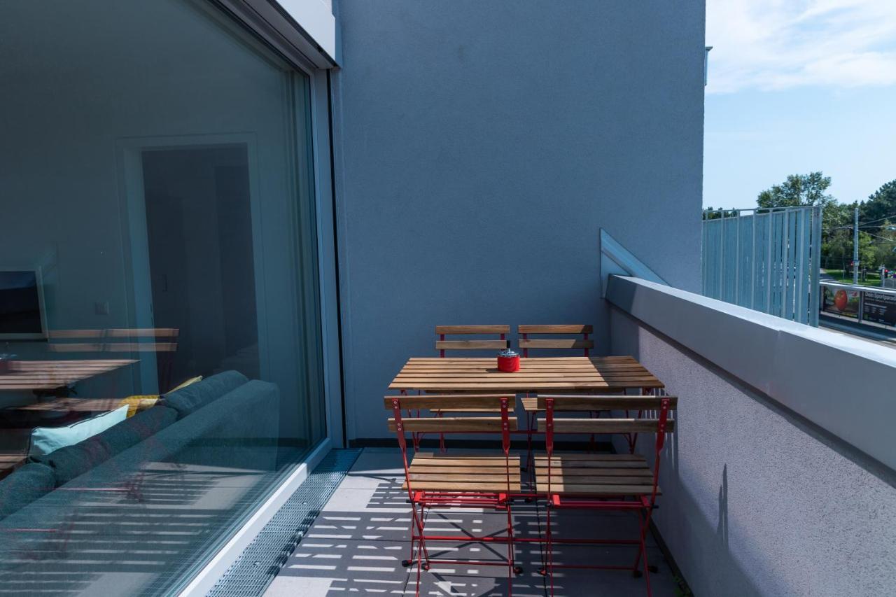 Maureen Lovely 2 Bedroom Unit With Community Pool Viena Exterior foto